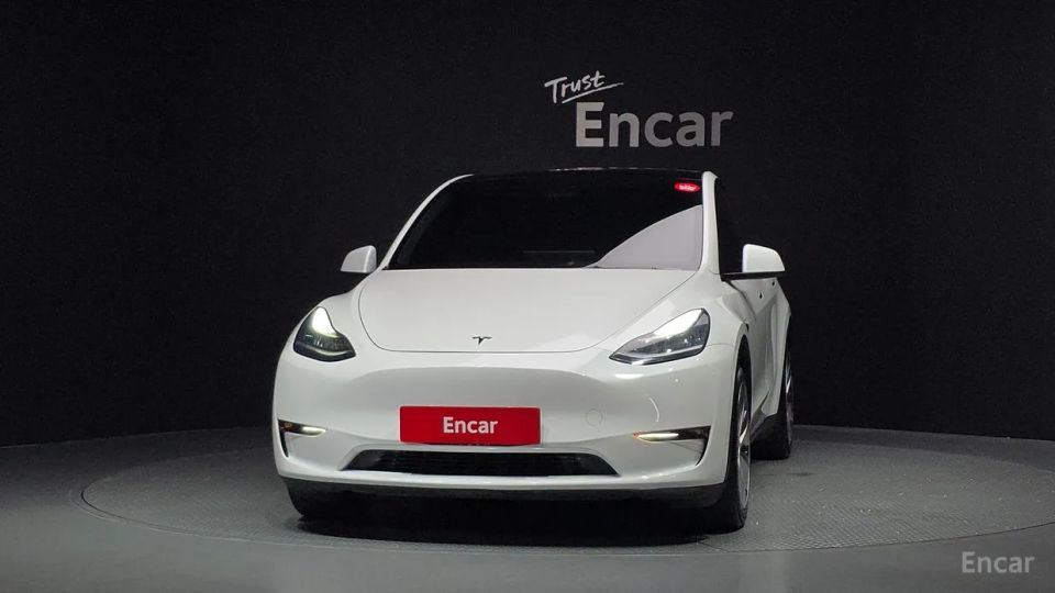 Tesla model-y