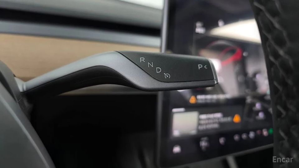 Tesla model-y
