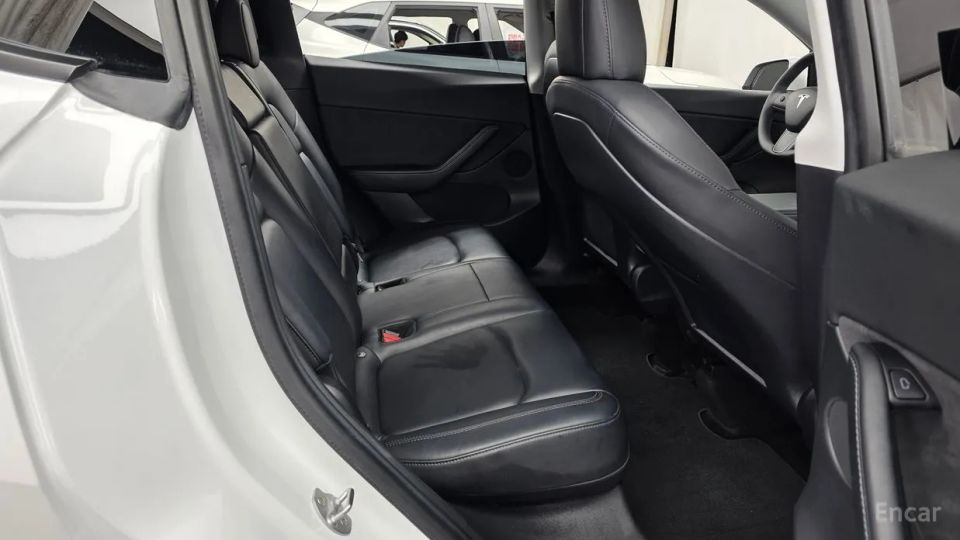 Tesla model-y