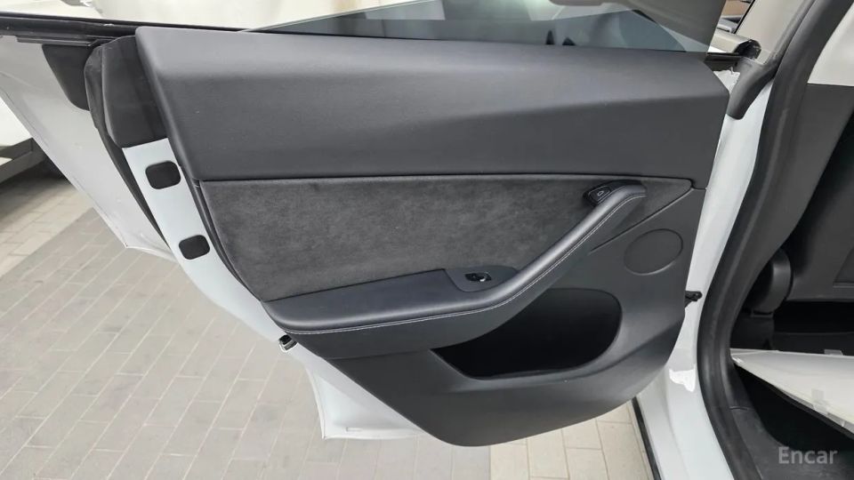 Tesla model-y