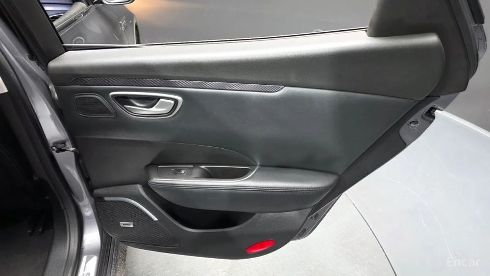 Renault-KoreaSamsung SM6