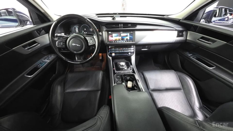 Jaguar xf