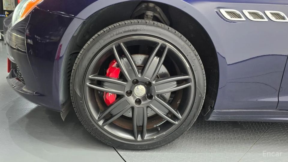 Maserati Quattroporte