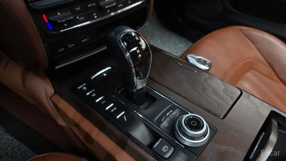 Maserati Quattroporte