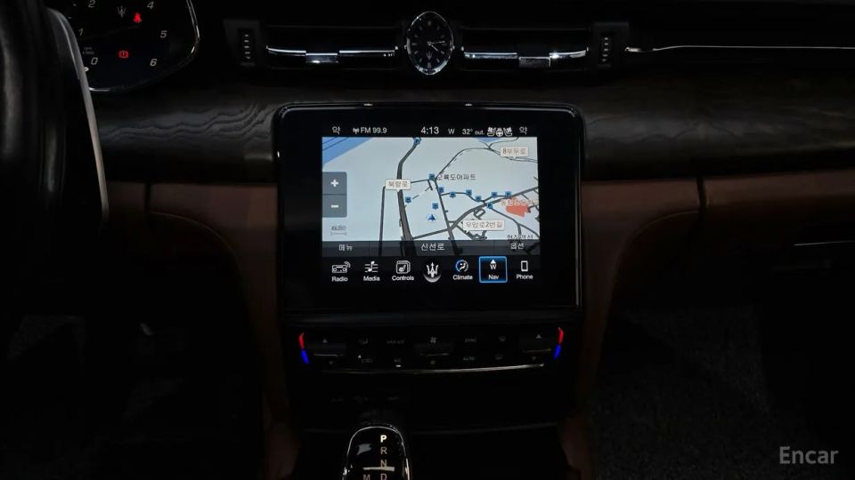 Maserati Quattroporte