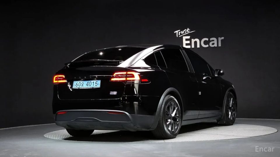 Tesla model-x