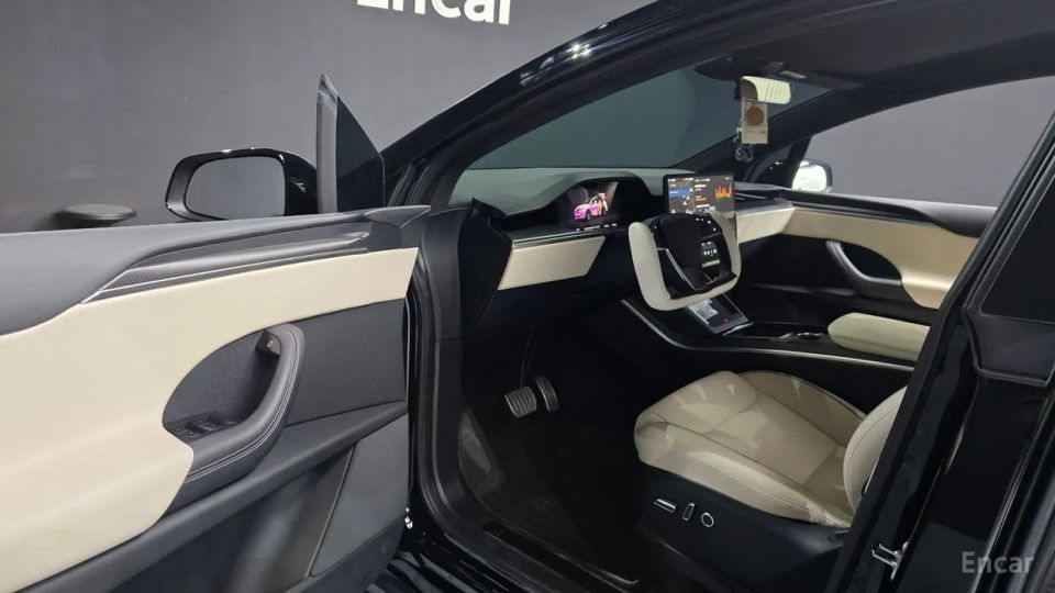 Tesla model-x