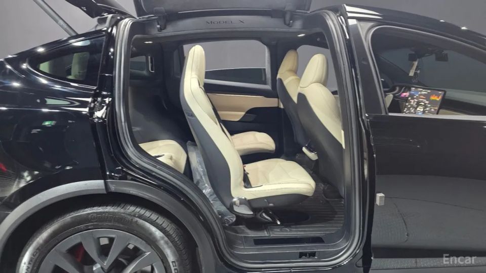 Tesla model-x