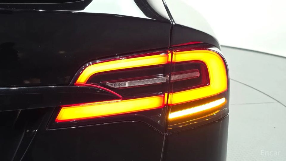 Tesla model-x