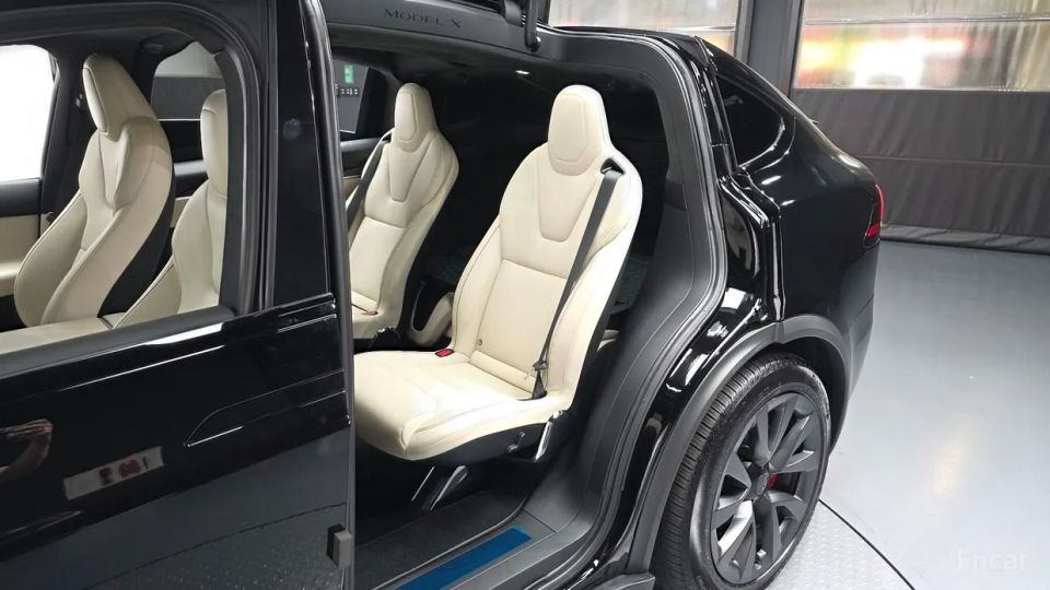 Tesla model-x