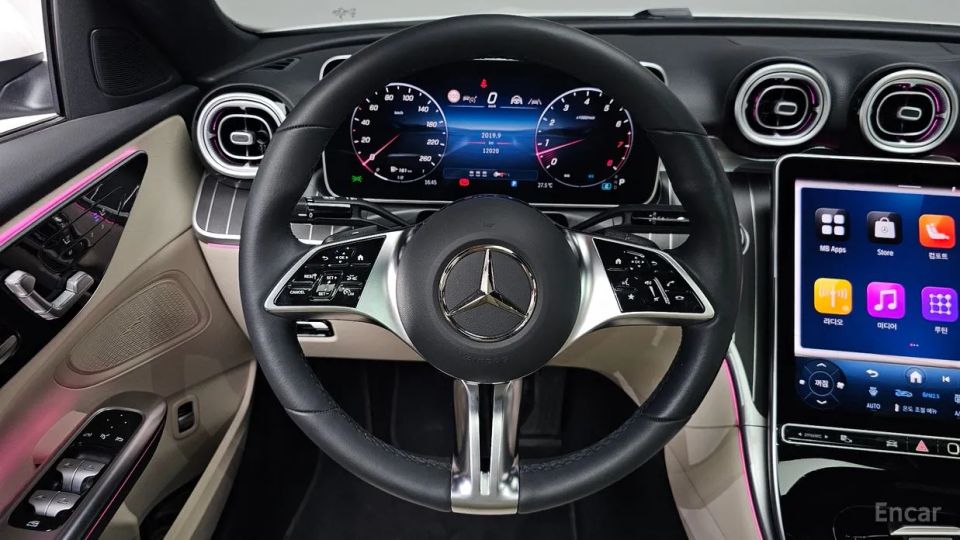 Mercedes-Benz C-Class
