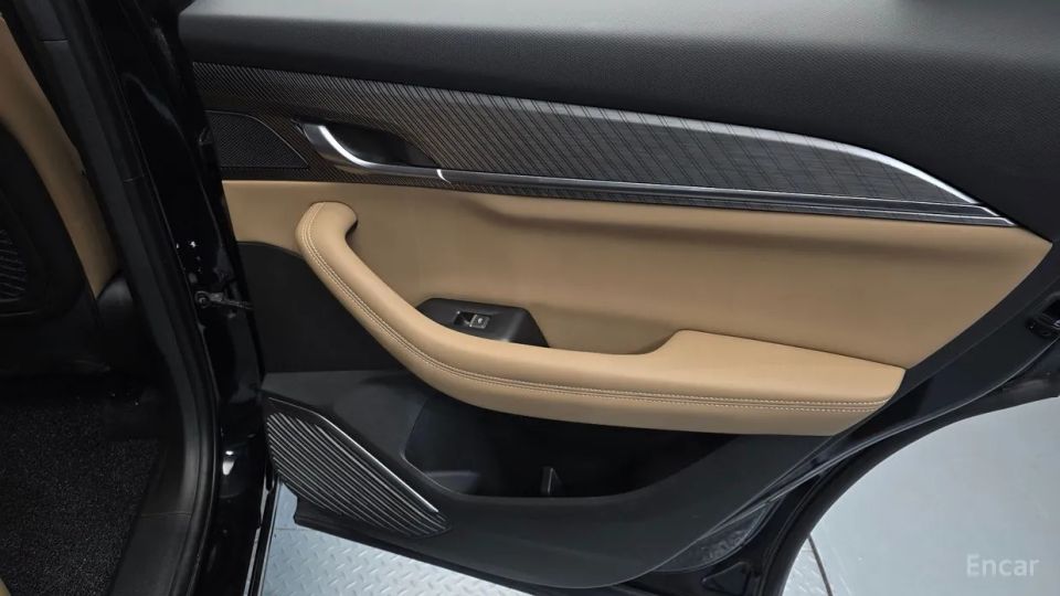 Renault-KoreaSamsung Grand Koleos