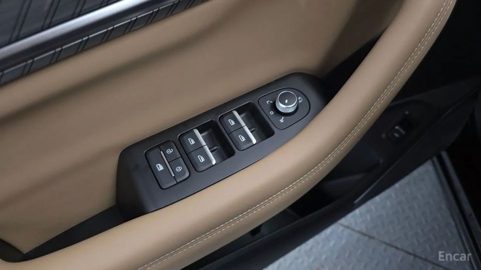 Renault-KoreaSamsung Grand Koleos