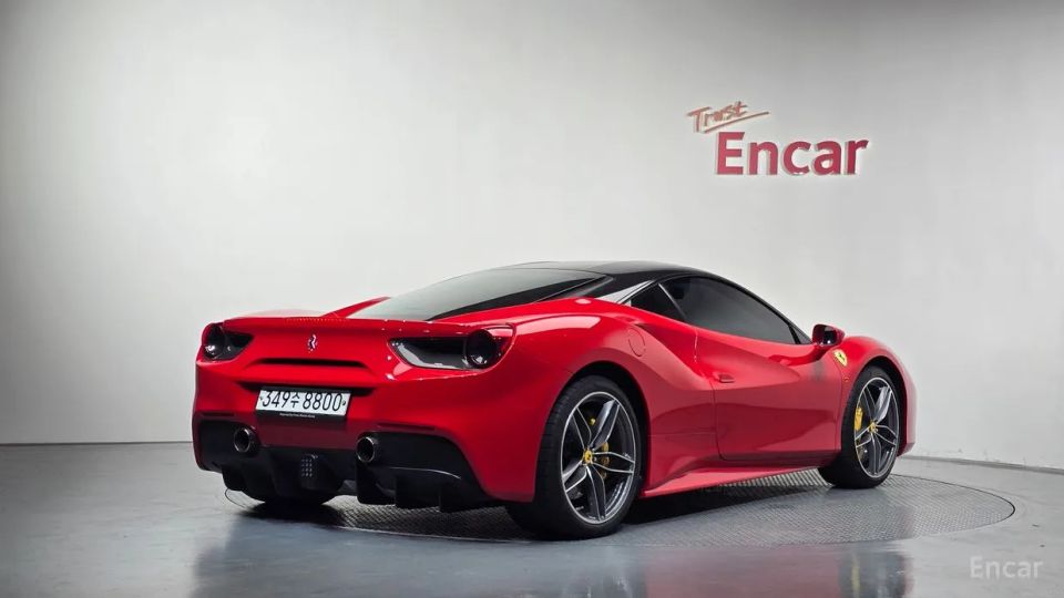Ferrari 488