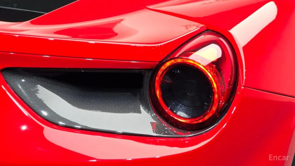 Ferrari 488