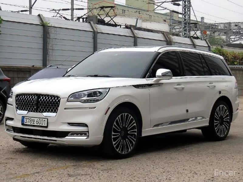 Lincoln Aviator