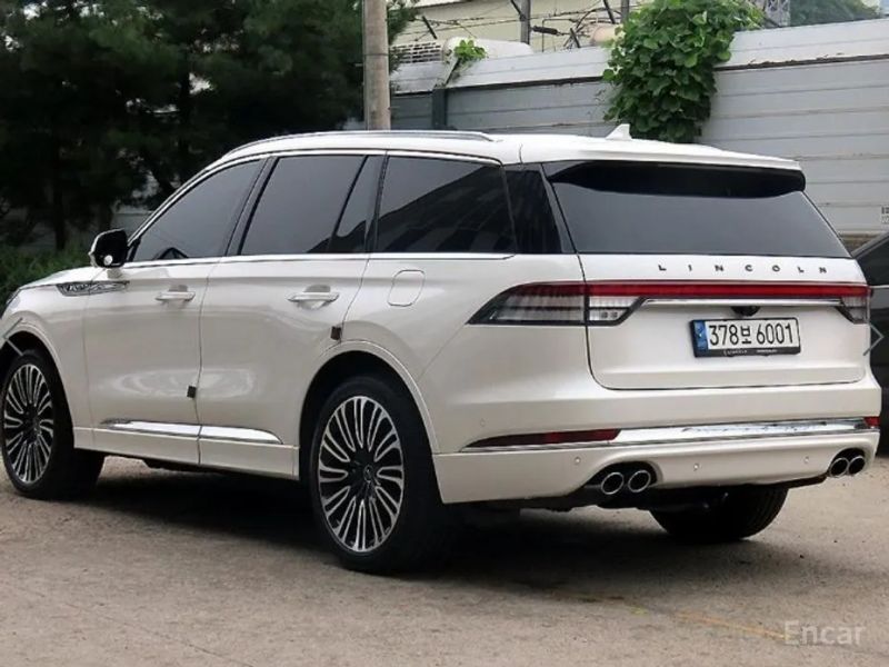 Lincoln Aviator