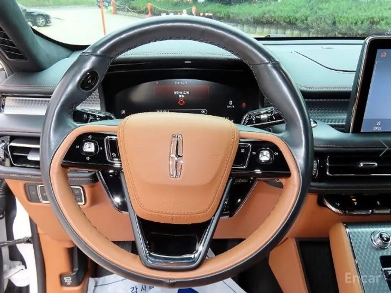Lincoln Aviator