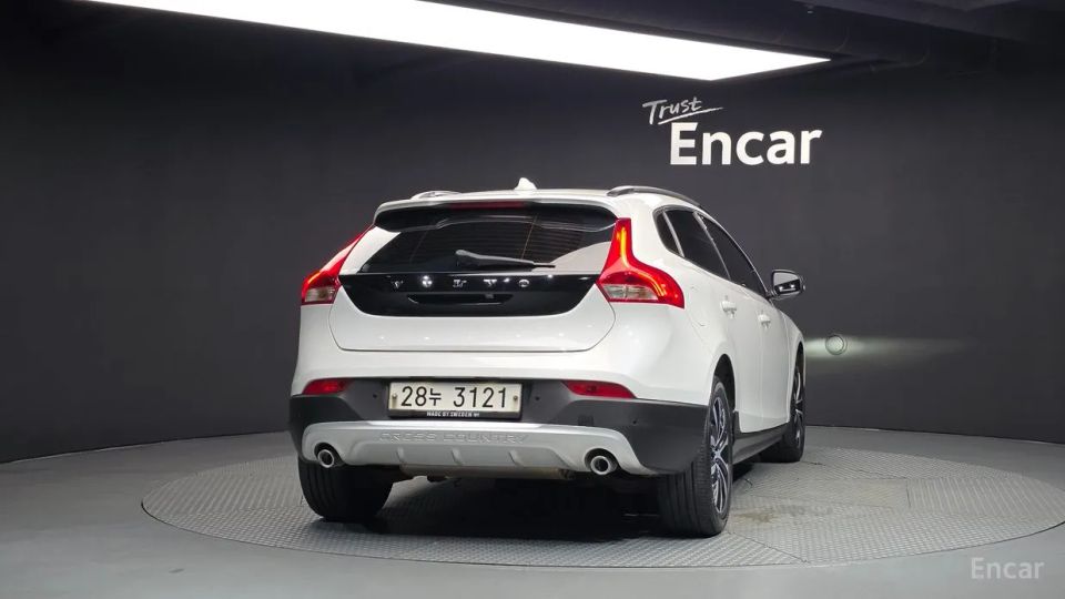 Volvo V40