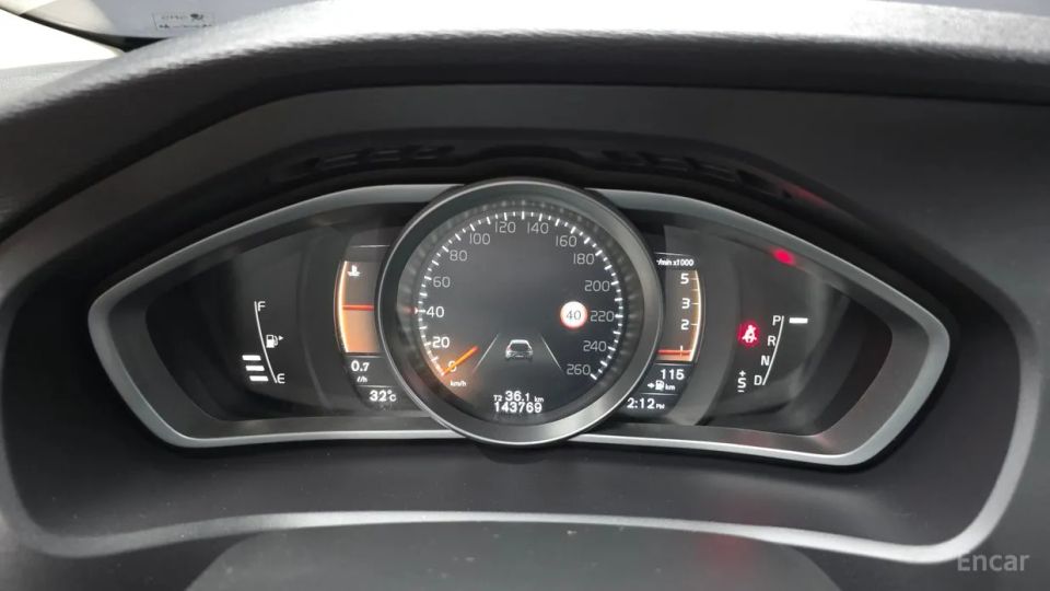 Volvo V40