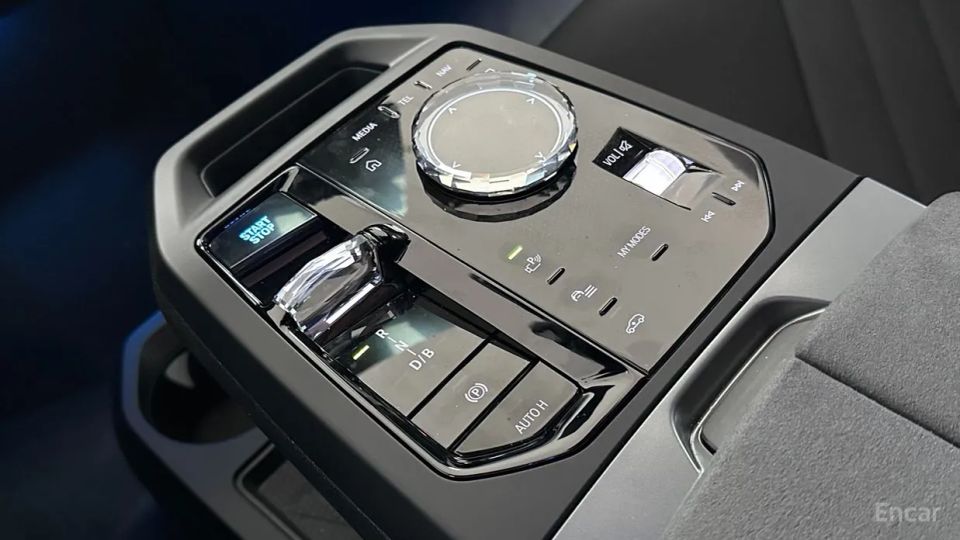 BMW ix