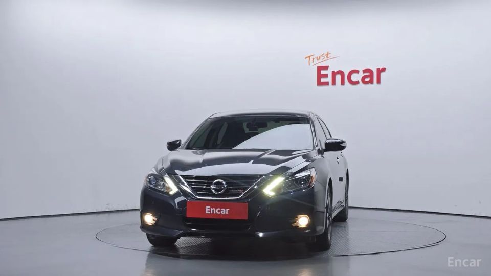Nissan altima