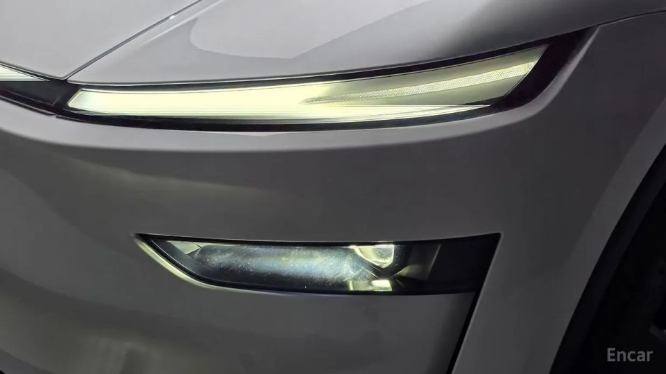 Tesla model-y