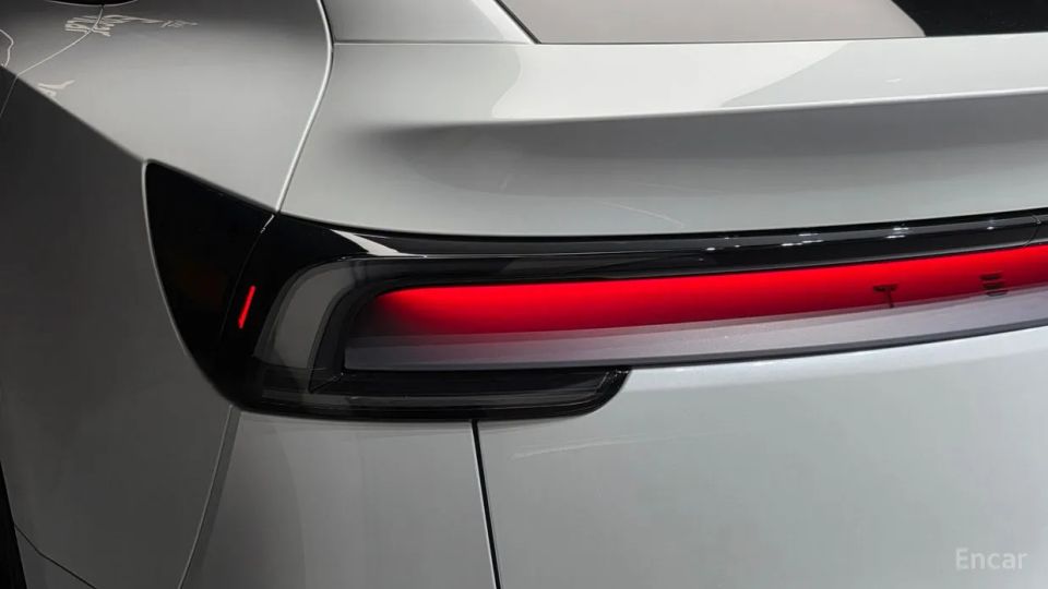 Tesla model-y