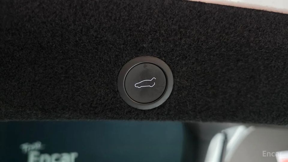 Tesla model-y
