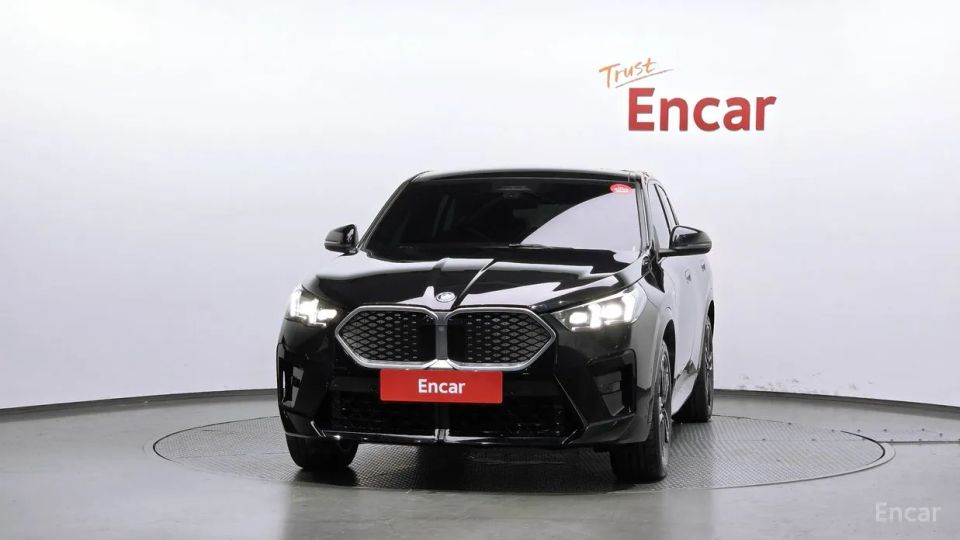 BMW IX2