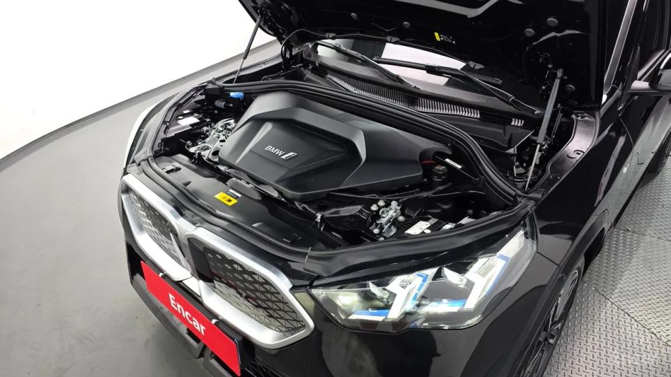 BMW IX2