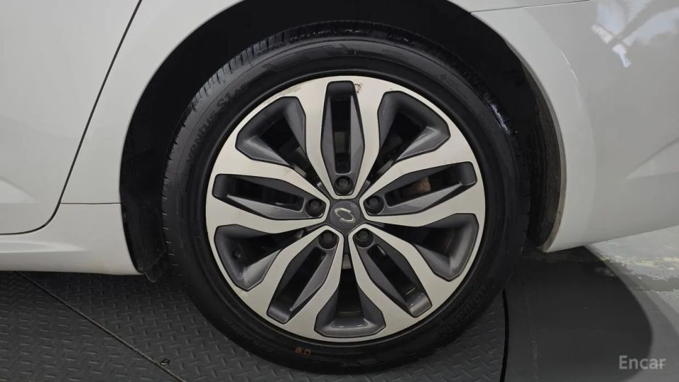Renault-KoreaSamsung SM6