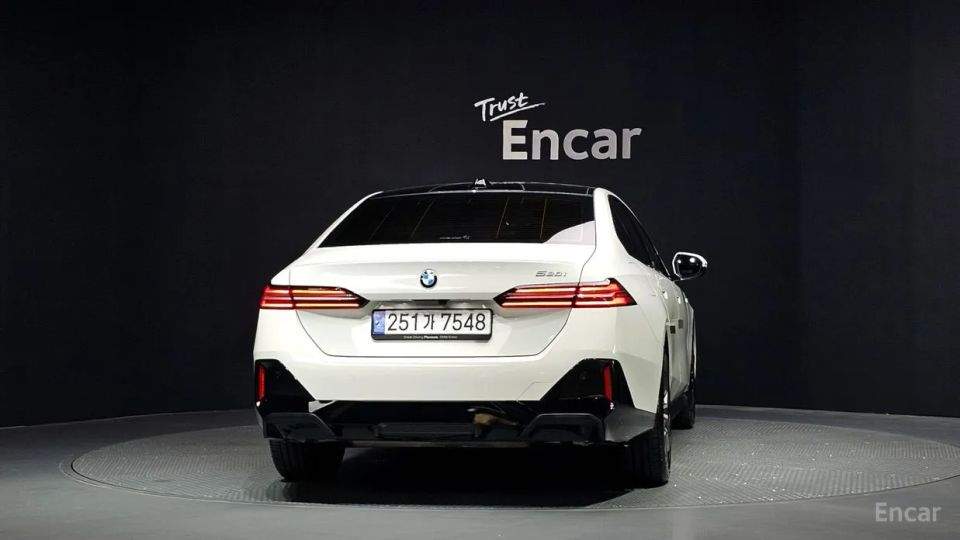 BMW 5-series