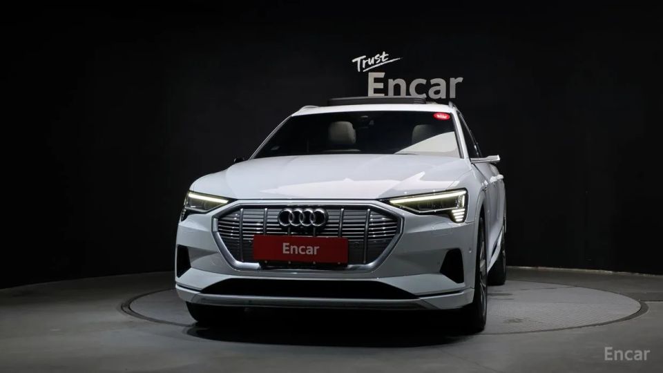 Audi E-tron