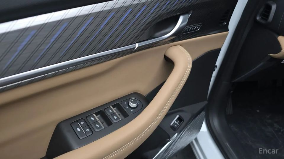 Renault-KoreaSamsung Grand Koleos