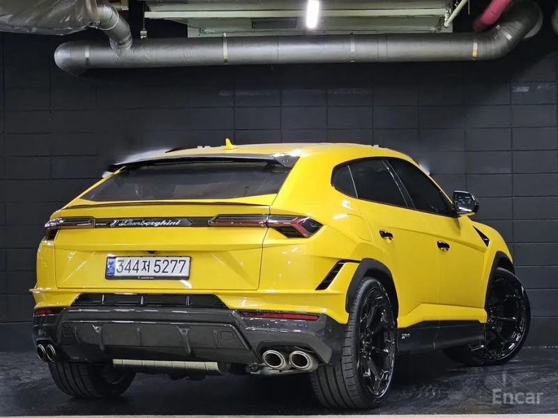 Lamborghini urus