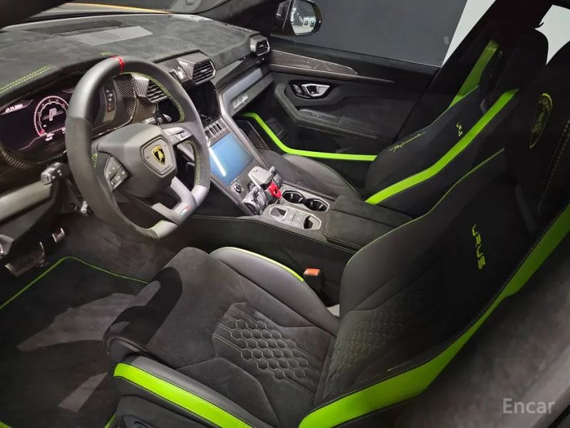 Lamborghini urus