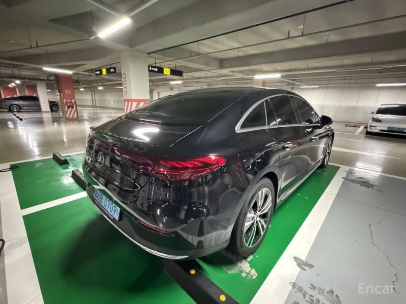 Mercedes-Benz EQE