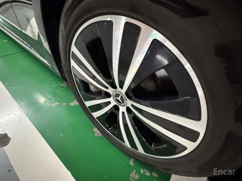 Mercedes-Benz EQE