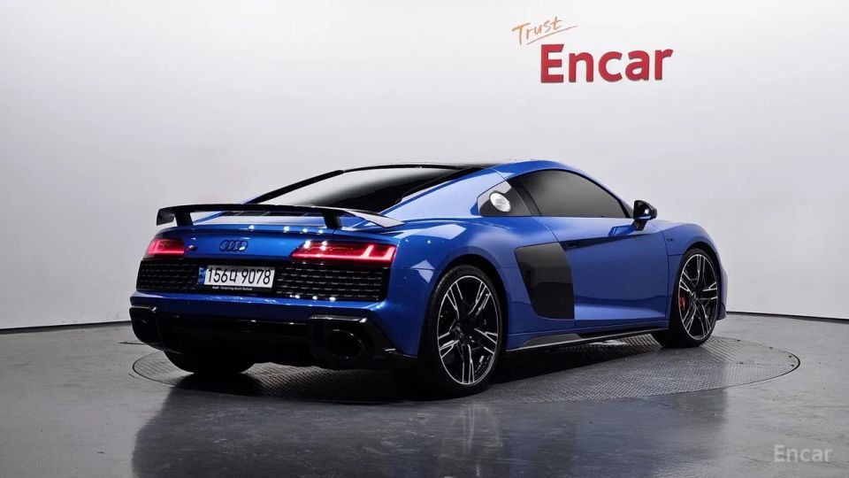 Audi R8