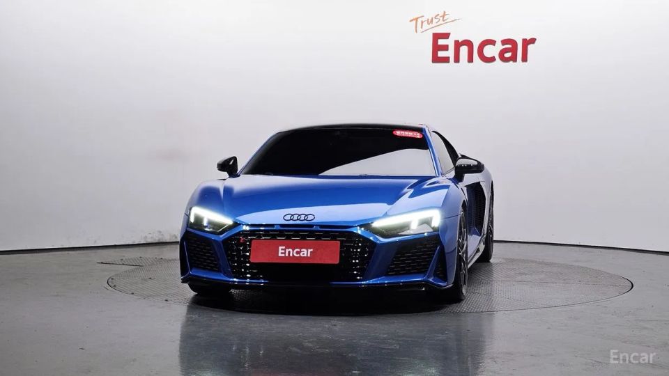 Audi R8