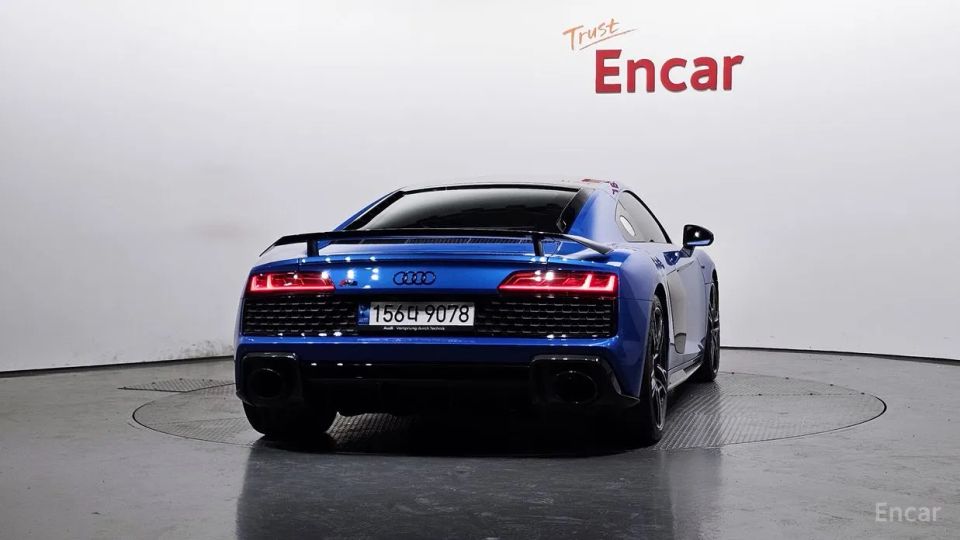 Audi R8