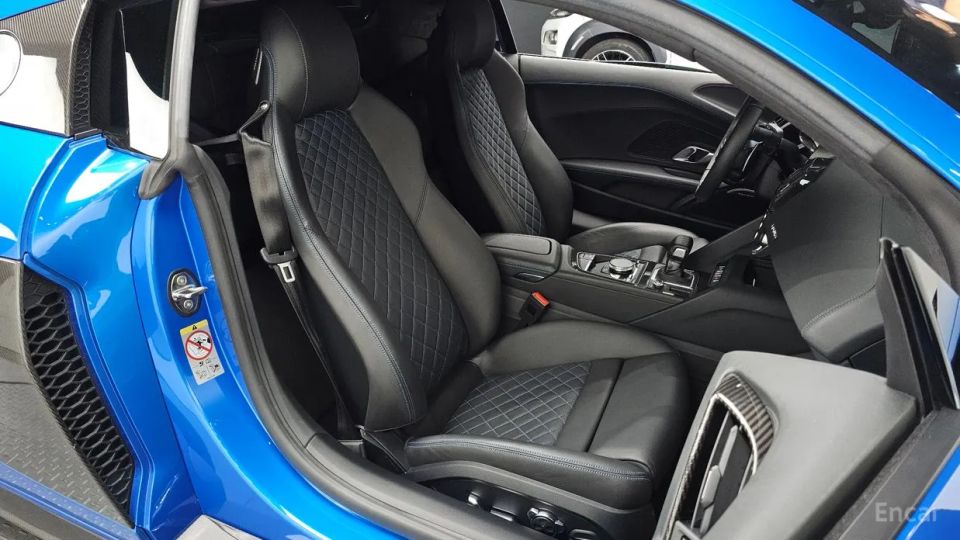 Audi R8