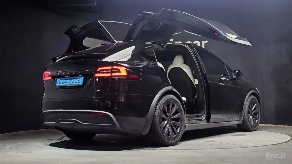 Tesla model-x
