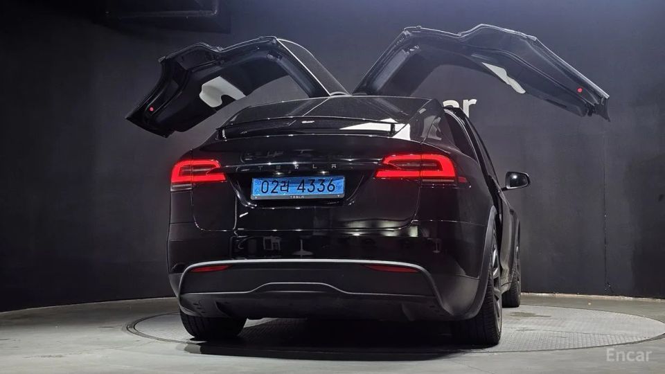 Tesla model-x
