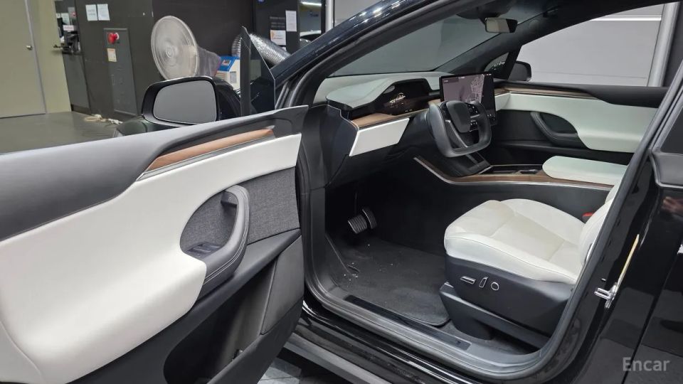 Tesla model-x