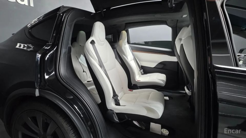Tesla model-x