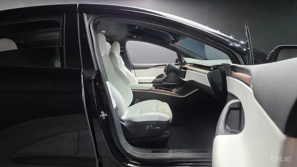 Tesla model-x