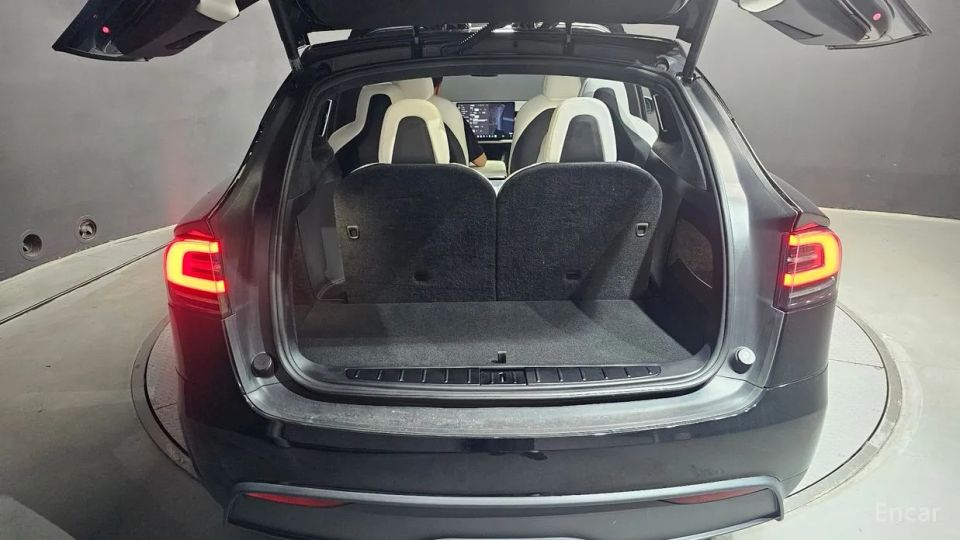 Tesla model-x