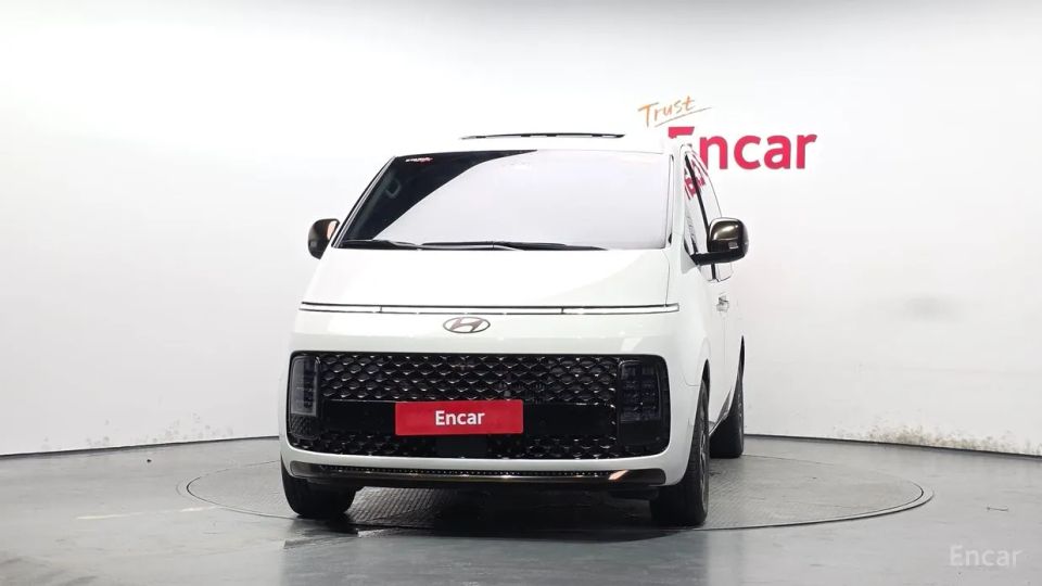 Hyundai Staria